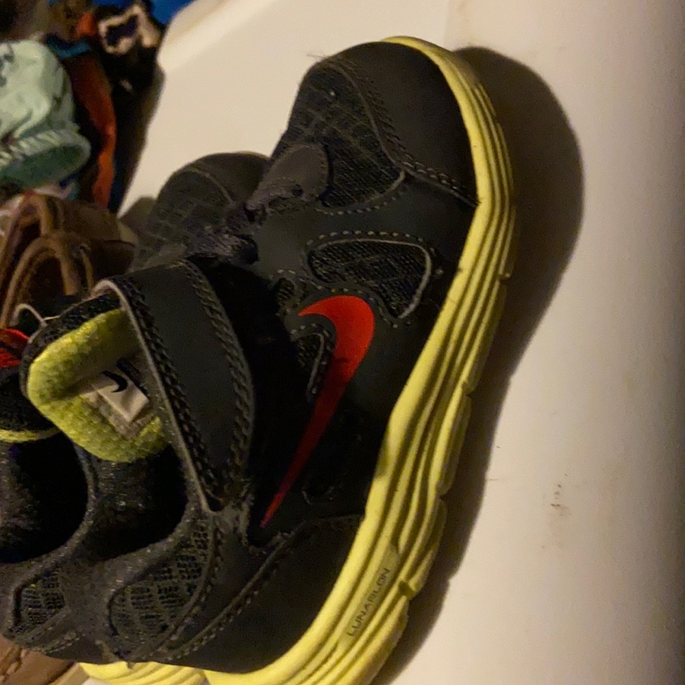 Toddler shoes